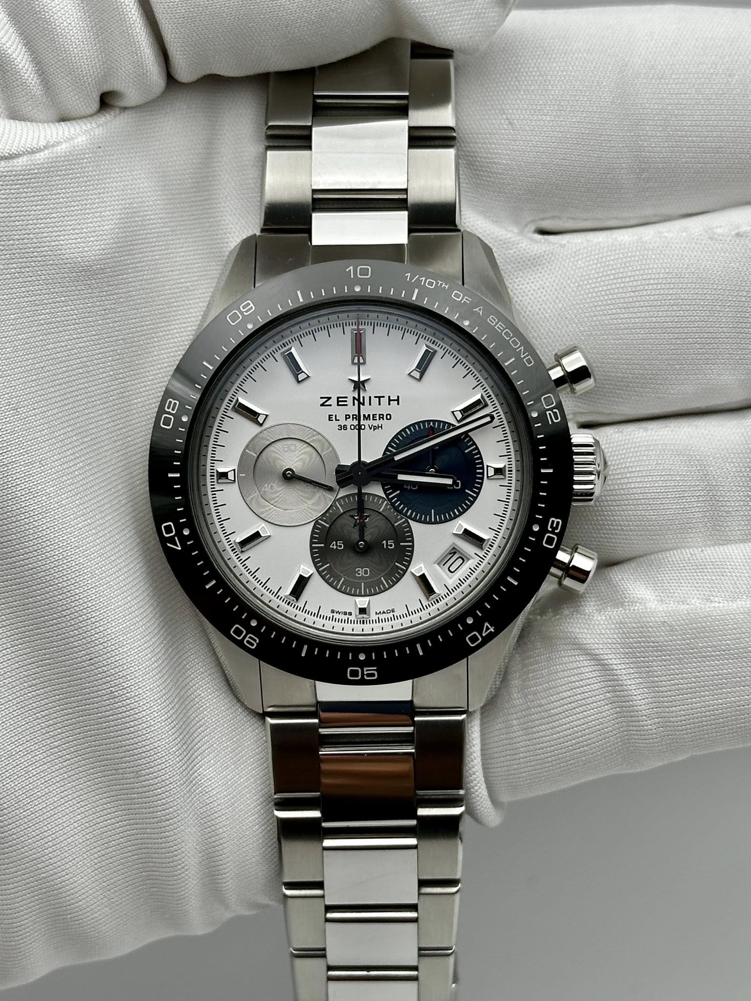 May be an image of wrist watch and text that says ' /10TH L OF A 4 SECOND 02 แพิม ει A ZE ZENITH ELPR RIMERO MERO ERO EL ELPR L 3e0da 00 00 VplH T D L0 30 10 mACR 0 05 m'