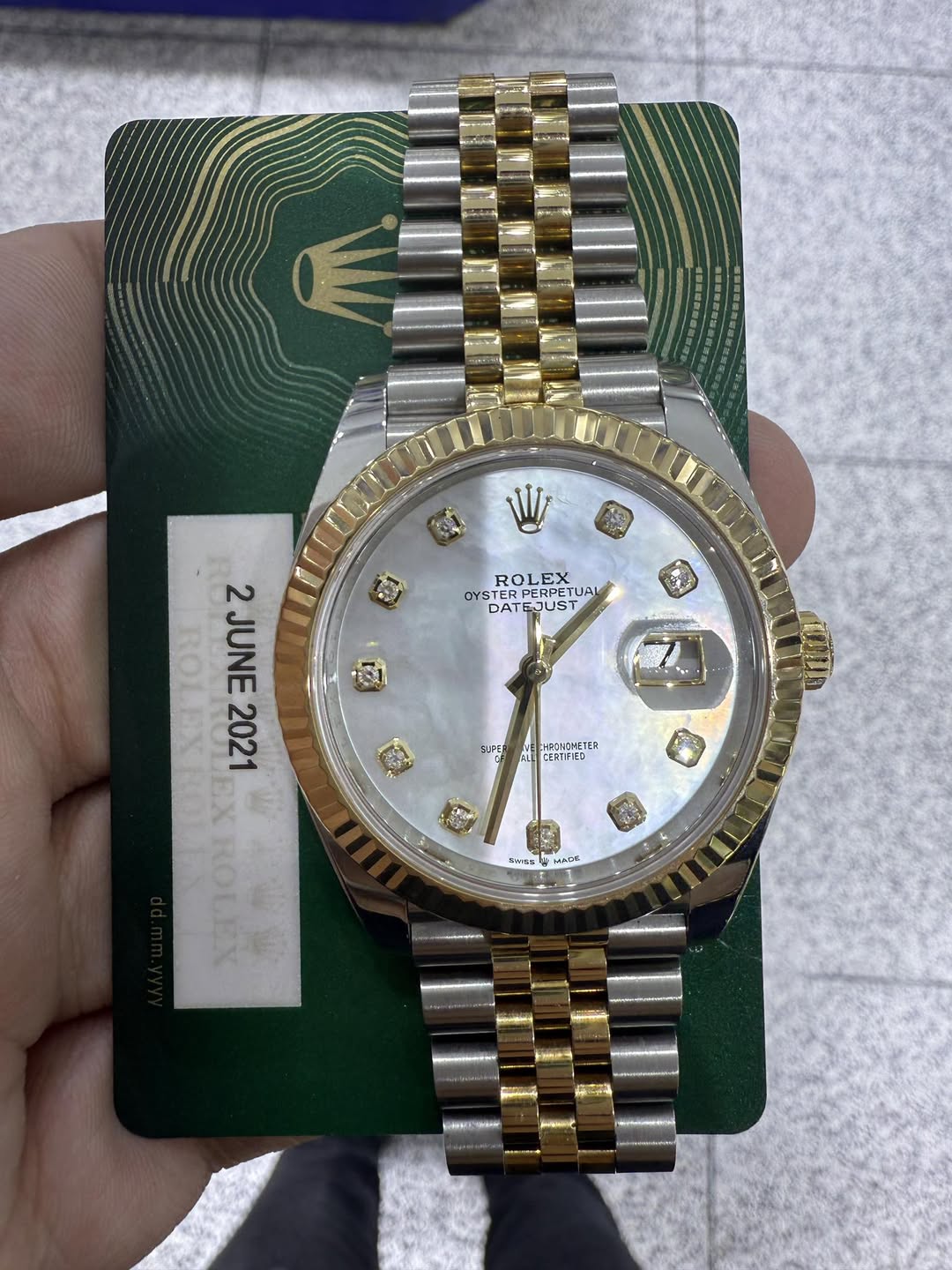 No photo description available.