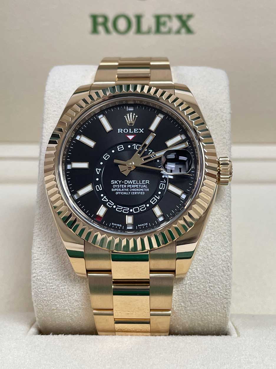 May be an image of wrist watch and text that says 'ROLEX mu Mi ROLEX SKY- SKY-DWELLER LLER ญ PERPETUAL AL FICIALL ETER OFFICIALLY OFFICIALLYCERTIFIED CERTIFIED CERTIFIED ٨ በ 22 22…