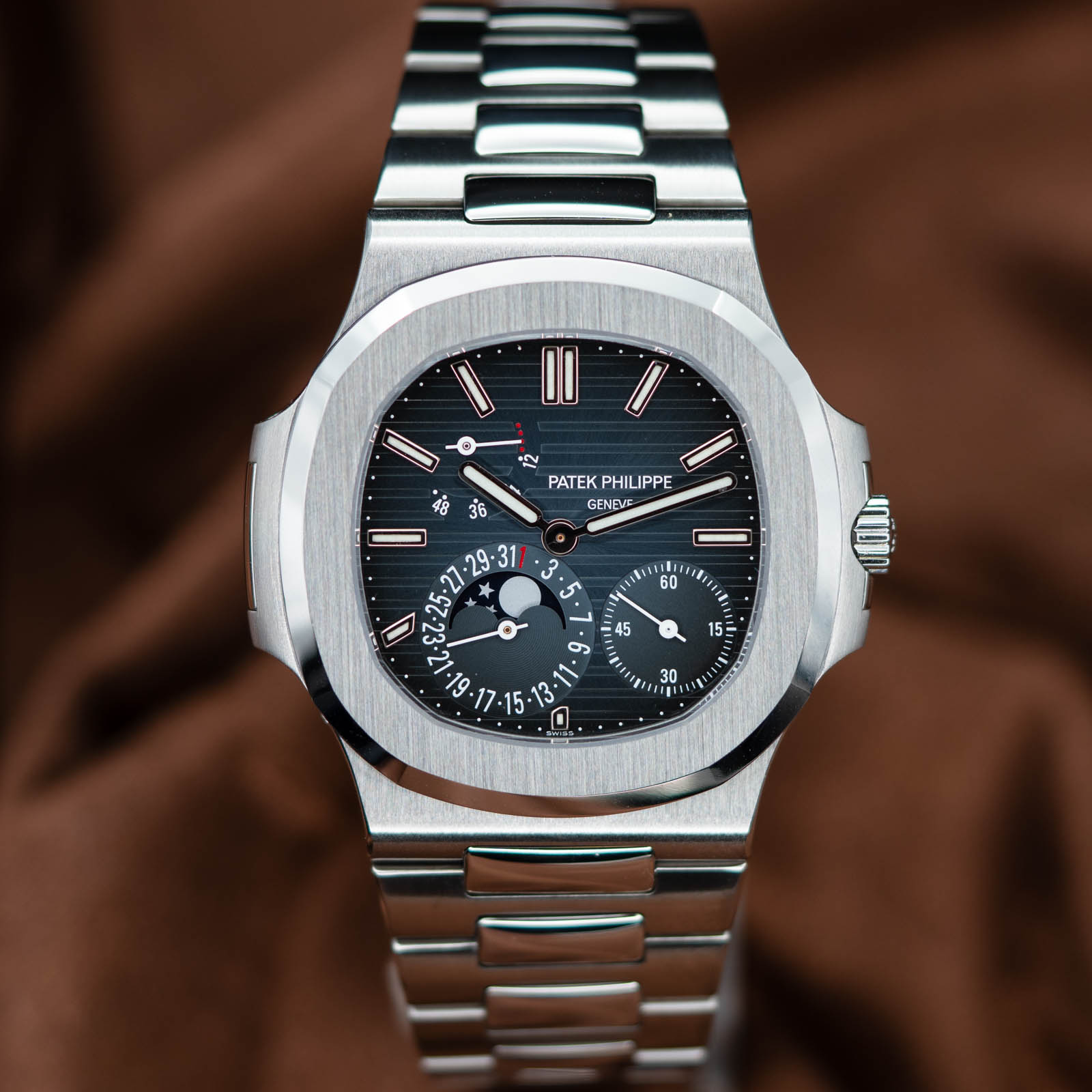 May be an image of wrist watch and text that says 'REE 48 36 呢 PATEK PATEKPHILIPPE PHILIPPE GENEVE- GENDE - ی م 6 い 60 D 45 9 : 9 15 30 יוי'
