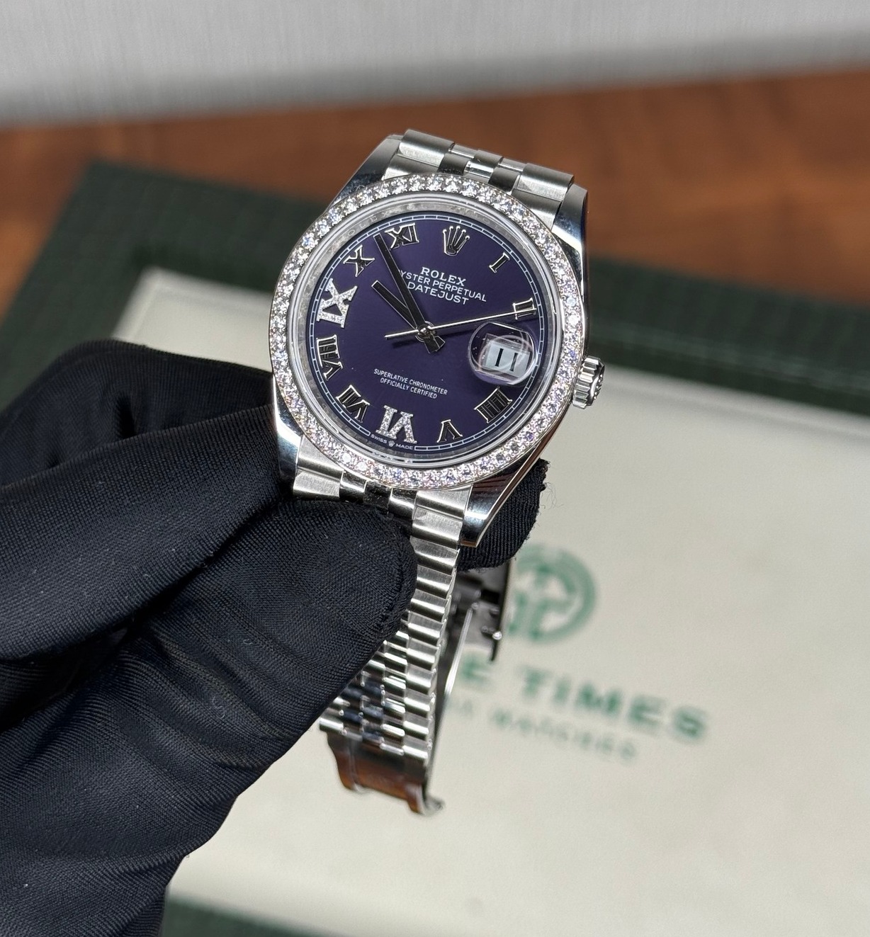 No photo description available.