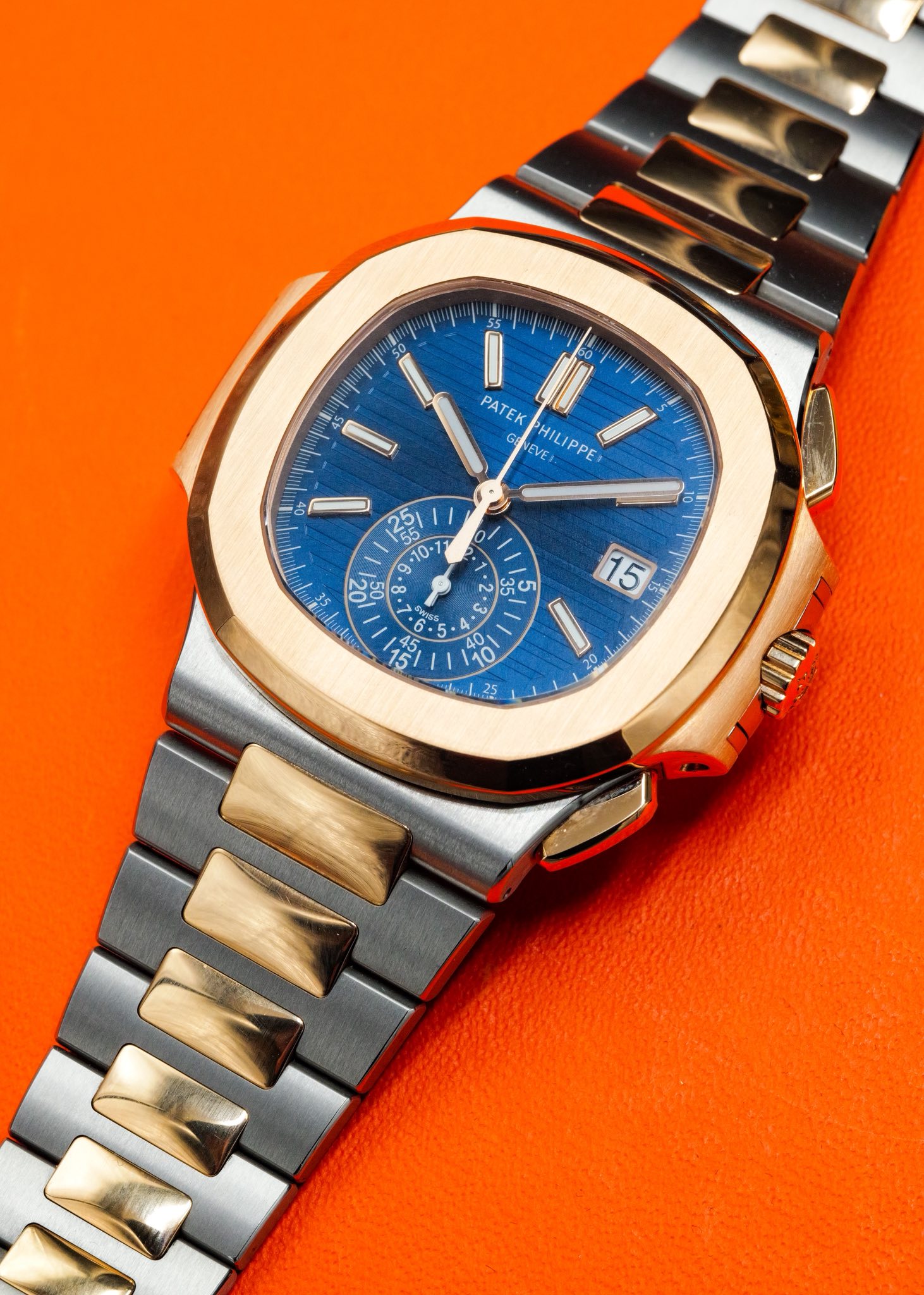 May be an image of wrist watch and text that says 'PATEK NEVE HILIPPE PE: 07 55 ဟု်ဟာ 0c •9 8 L.8 レ 8 U ១ង 3 ဟ か • O O • ဟနု 55 كال ی 15 20 Pr125 25'