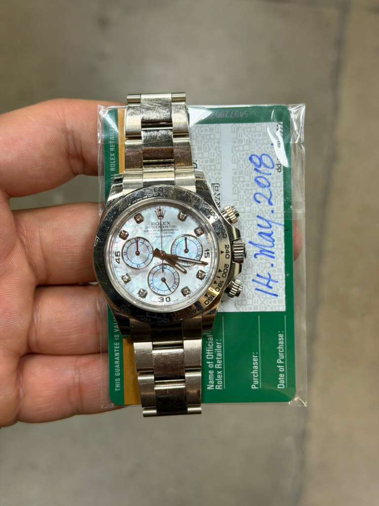 May be an image of wrist watch and text that says 'ROLEX के EacuAl Ad RETMA A a G 30 0. O የጣ 以公司 2018 14.may.2018 dd- ΖΑρ0 + 15 כסס UIS may G C ٥ Officia of Retailer: Purchase…