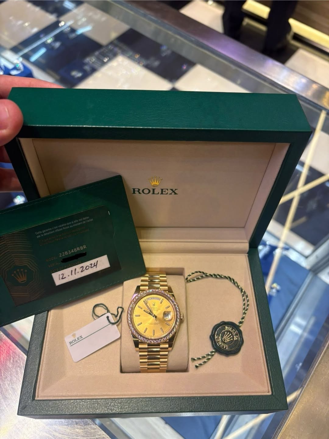 No photo description available.