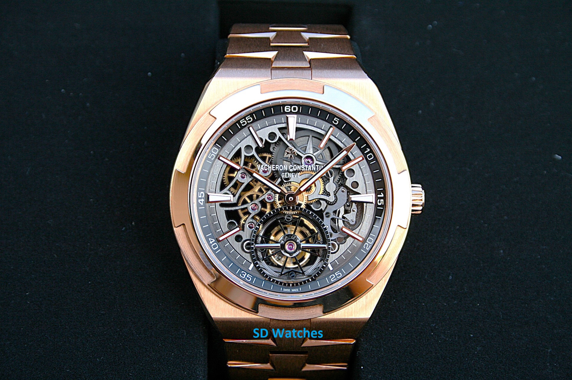May be an image of wrist watch and text that says ' PACHERON CONSTANTI GEREVET 10 45 ΑΜΑΝΜ Pi W2O ค ה D ပ SD Watches'