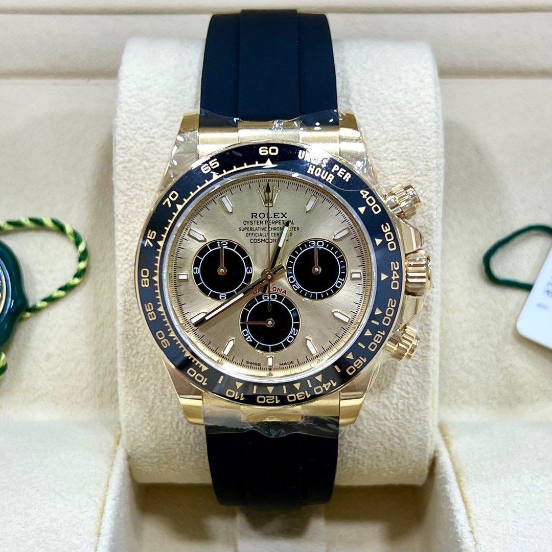 No photo description available.