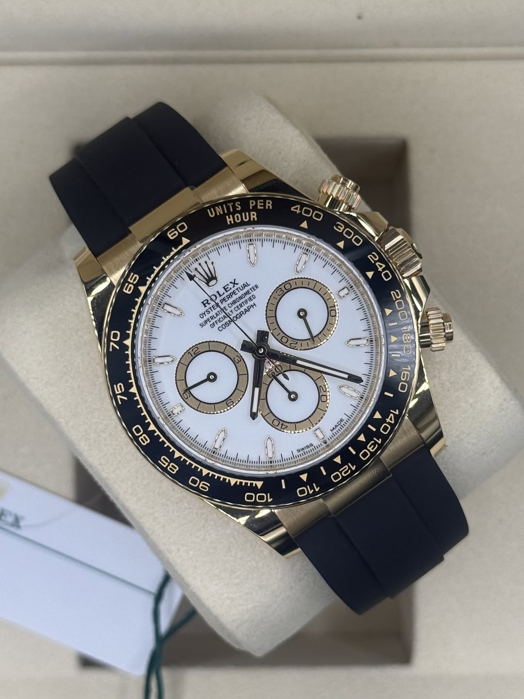 May be an image of wrist watch, strap, timer and text that says 'HOUR 60 65 3 RD LEX PERPETUA LEX PERPETUETED SERLATEC SUPERLAIN COSNO COSA ร OYSTER CHROMONETER LYCERTIFIED…