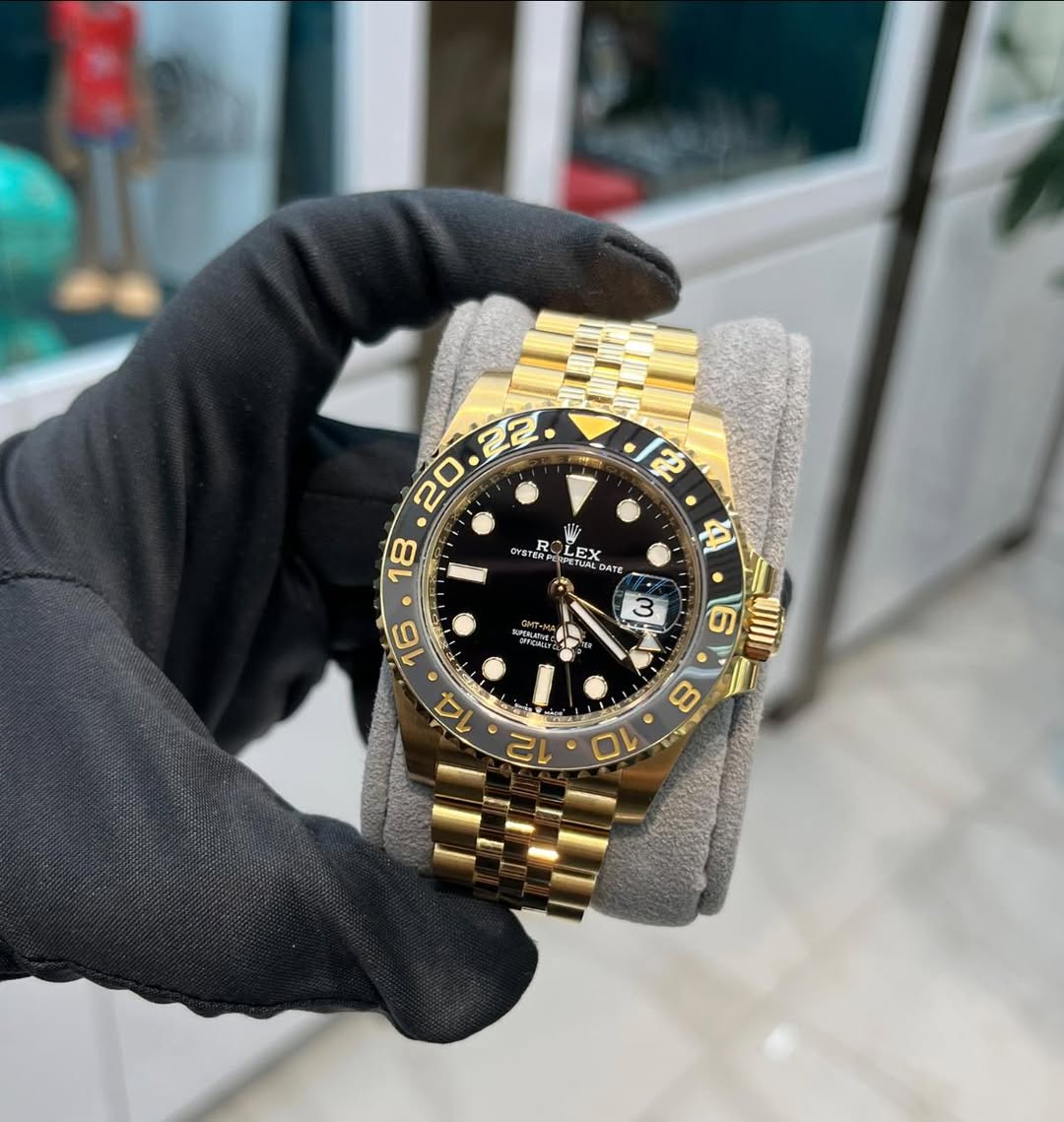 No photo description available.