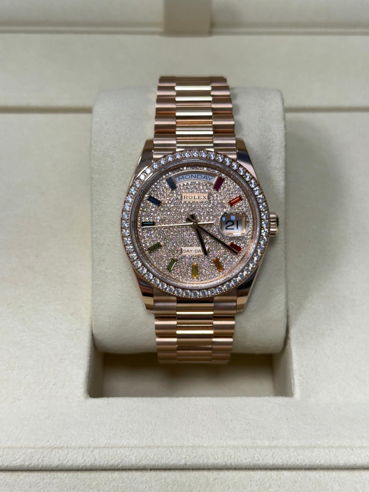 May be an image of wrist watch and text that says 'MONDA りか ROLEX DAY-DA DAY'