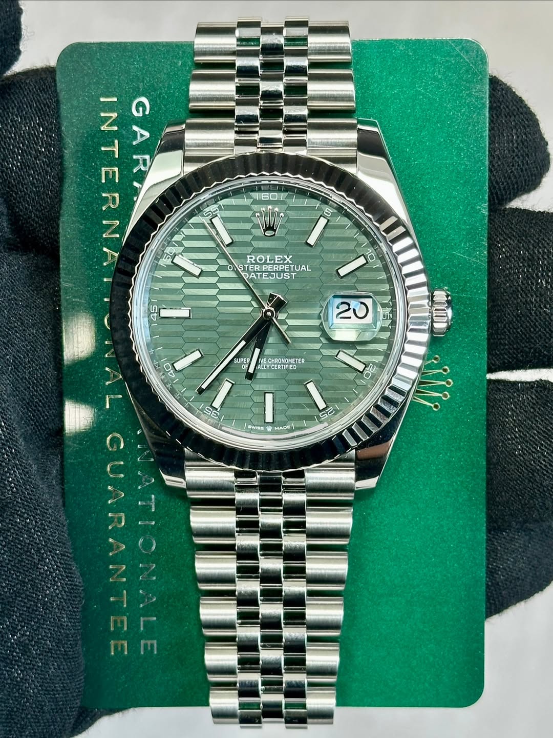 May be an image of wrist watch and text that says '1601 5 TePa 5 501 INTERN GARA GE ROLEX 0 TERPERPET TERPERPETUAL TERPERPETU ERPETUAL UAL ATEJUST 10 45 40 SUPEP NNECHROWIMETER…