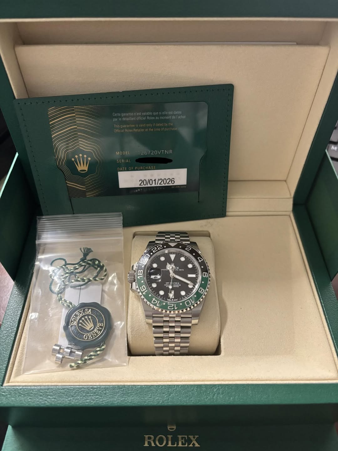May be an image of wrist watch and text that says '20/01/2026 /2026 20/01 S 22 4 W ® 0 6 OTNE 18 18 F 16 ባ4 C 4 SA ៣ عت 0 F GIEN'