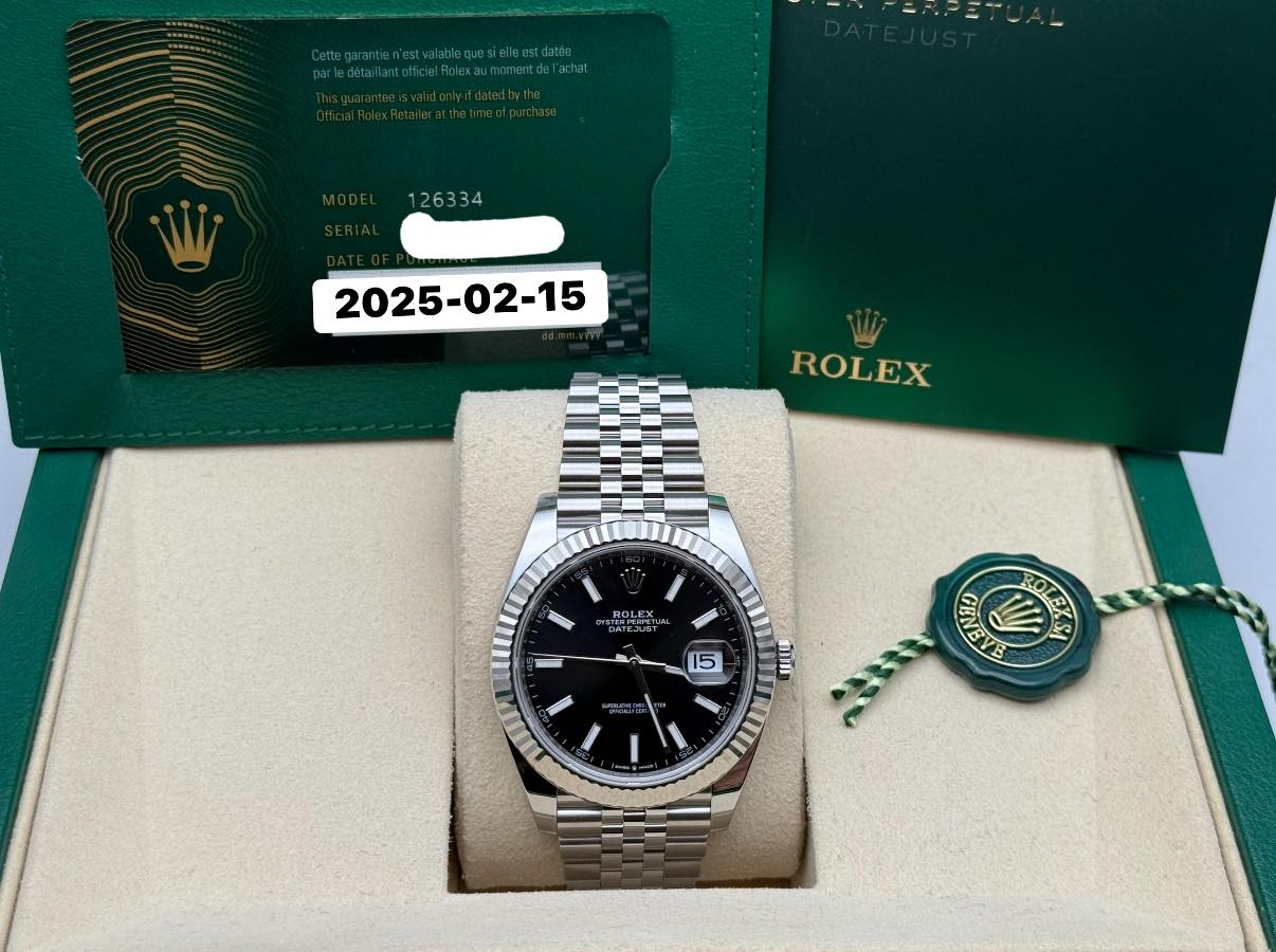 May be an image of wrist watch and text that says ' ROLEX ROLEX ROGPT 15 IE ENB V ROLE 国 EX SI 8 RICUOS'