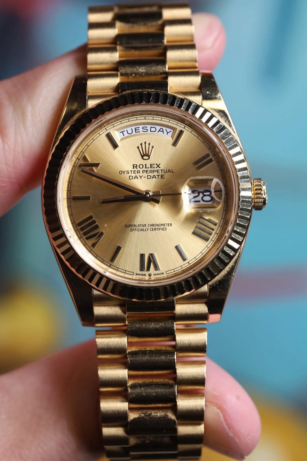 May be an image of wrist watch and text that says 'TUESDAY W ROLEX OYSTER OYSTERPERPE PERPETUA OYSTERPERPETUAL TUAL DAY-DATE DAT DAY- 28 PERLATIVE ERLATINECHRONOME CHRONOMETER…