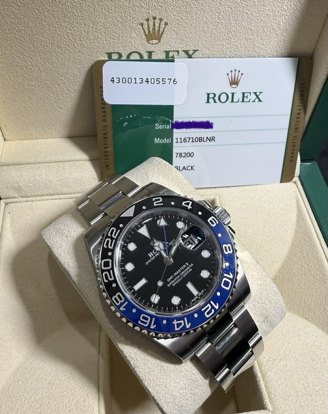 May be an image of wrist watch and text that says 'DATRY ROLEX Serial Model 116710BLNR 78200 BLACK 2 6 A ن V RC 業供 8 MI-MASTER 区系 味み付焼 خز 10 Shipas '