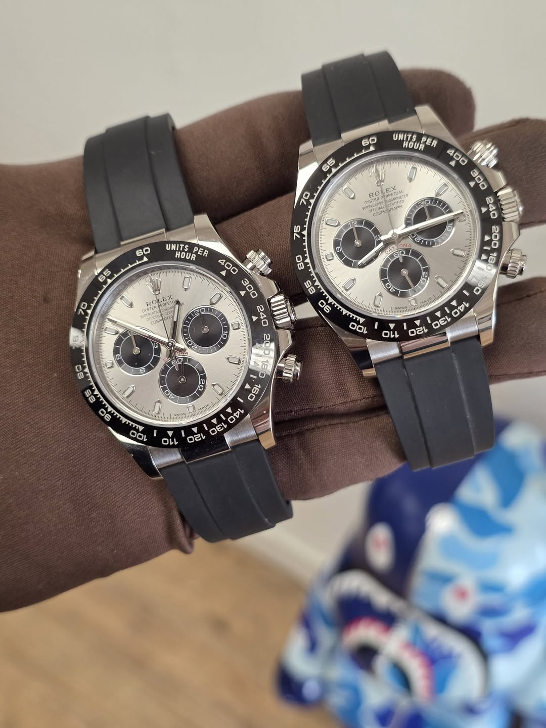 May be an image of wrist watch and text that says ' UNITS Hoυ PER o 200 0 aIElo 65 بن 浜 0 UNITS UNITSPER PER HOUR S e 75 80 85 &r 1 ي းတ် ၁မ O0 a O 100 0 OO OL οει අව් ai O 田 8…