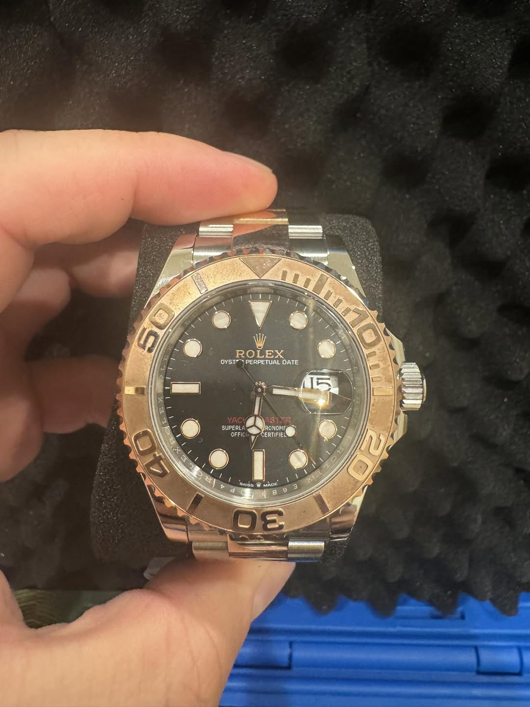 May be an image of wrist watch and text that says '50 RO R ROLE LEX OYST ROLEX YSTPERP ERPET TUAL UAL DATE 5 SUPERL OFFICI RONOMT CR ERTFIE 40 I し名 SmSa CPIES ععطه 海大 20 H'