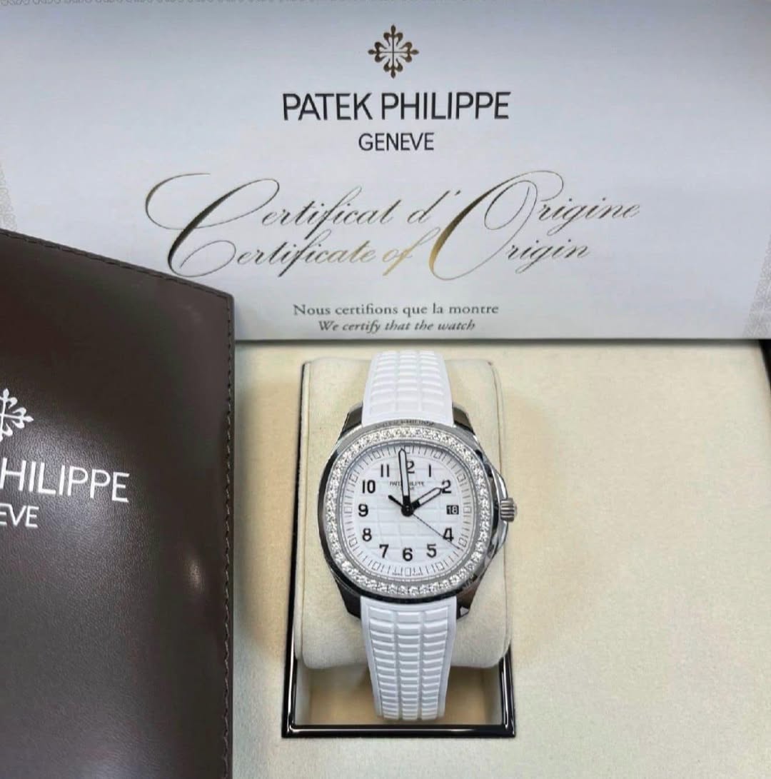 May be an image of wrist watch and text that says 'PATEK PHILIPPE GENEVE Crfun Pertifical Derlificaley Priin rigin Nouscertifionsquelamontre W certify that he watch Nous certifions…