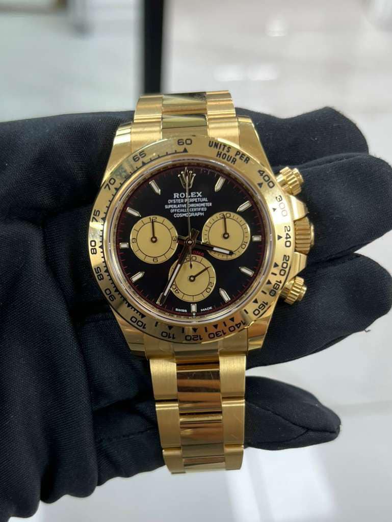 May be an image of wrist watch and text that says '60 م 70 75 ROLEX RPERPETUAL ي 乳代 12 00 80 UNITSPER HOUR แม้า 60 O 160 မ م Senss MADA'