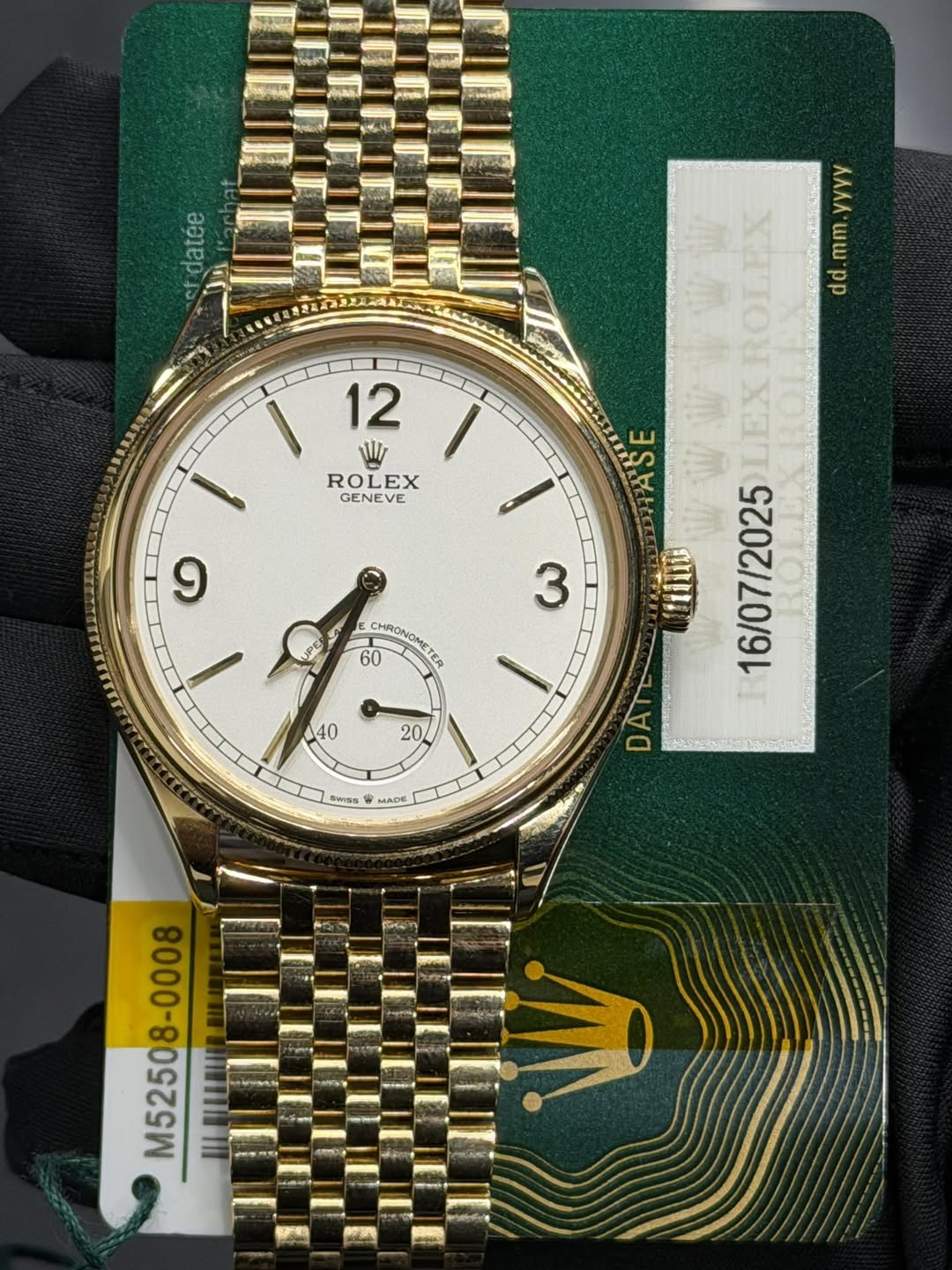May be an image of wrist watch and text that says 'datee 12 W RO ROLEX EX GENEVE لن 三 yyyy EXROLEX LEX I mm dd Tiut 712 16/07/2025 DA DATEN و እምር 3 60 ောမငမှ် CHRONOMETER TER 40…
