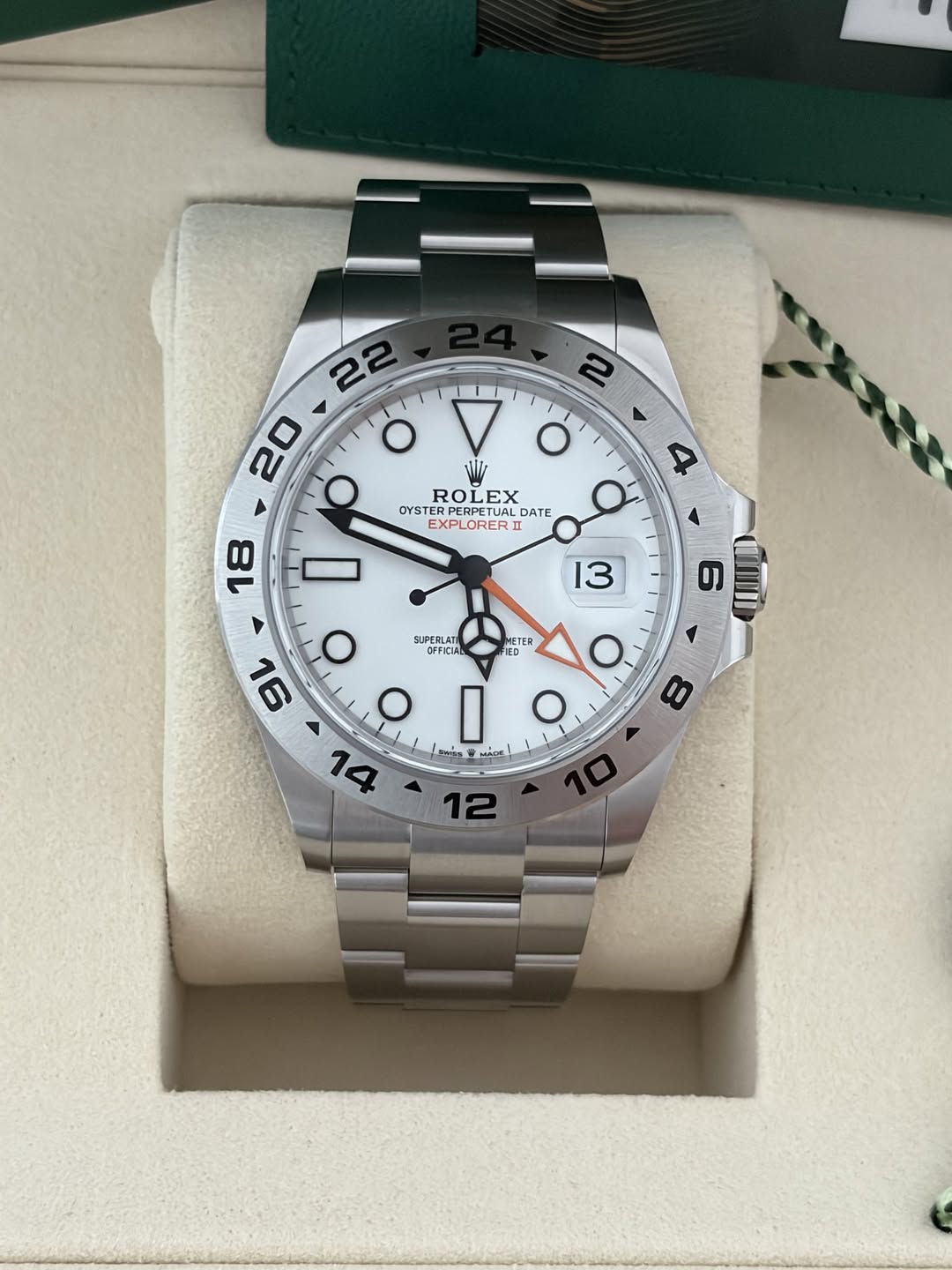May be an image of wrist watch and text that says '22 20 o O 18 2 O Wl 4 ROLEX ROLEX EX OYSTE OYSTERPERPETULOL DATE EXPLORERII EXP ό 13 METER Δο O ED O 8 SUPERLATI CepKCKb 6 -…