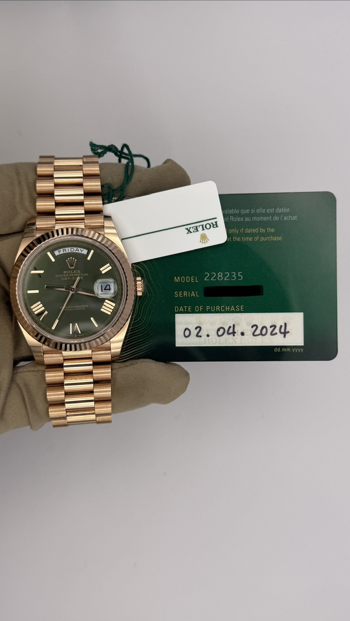 May be an image of wrist watch and text that says 'PRLDAY lableques ellaestdotée ਖ χα mamentdel'achat l'achat lyifdatedbytha 小 tmecipurchase 1110000 O 0 III TE ١١ MODEL228235 MODEL…