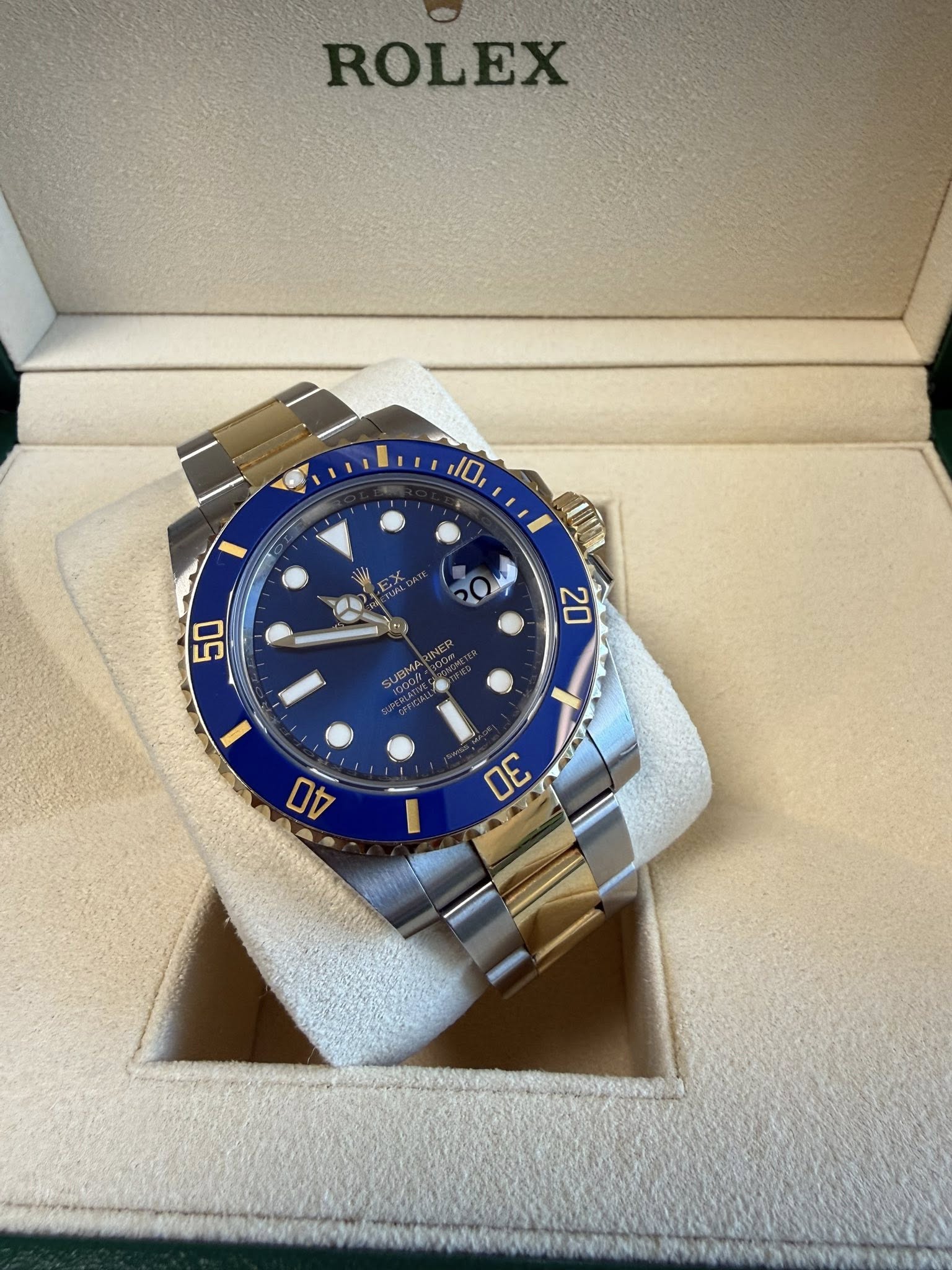 May be an image of wrist watch and text that says 'ROLEX 101 UL 50 20 40 D6'