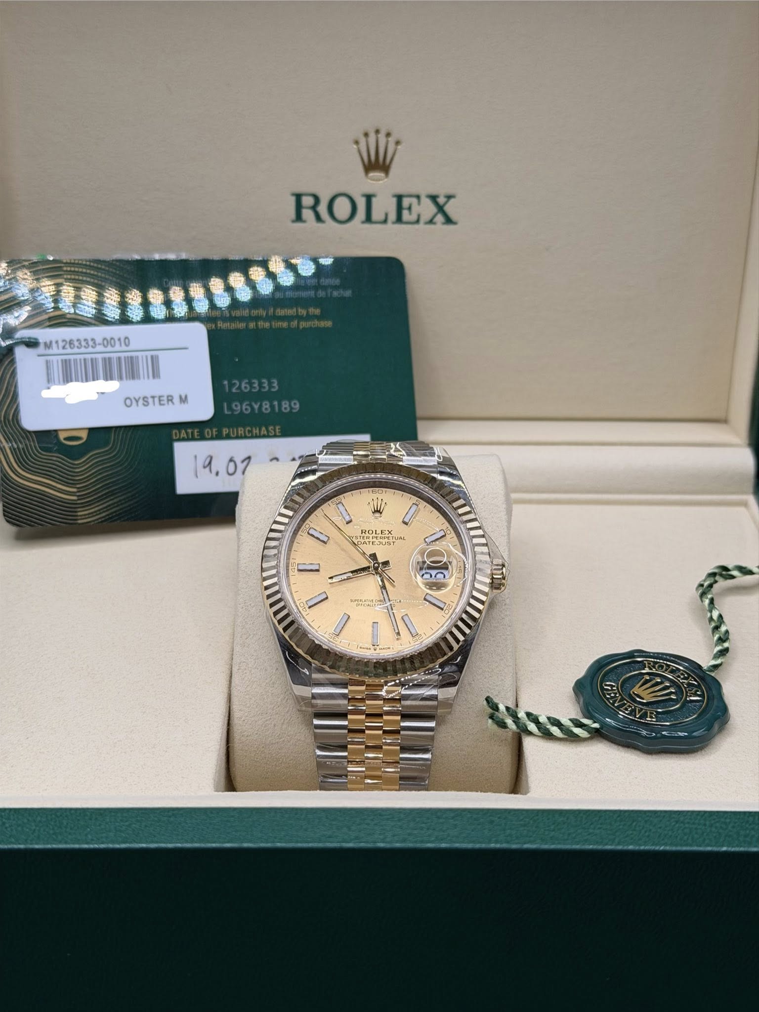 May be an image of wrist watch and text that says 'ROLEX M126333-0010 OO OYSTER 26333 96Y8189 19.07 07 ROLEX DAtEN " BOLEX 新物号 0 A0 C D I'