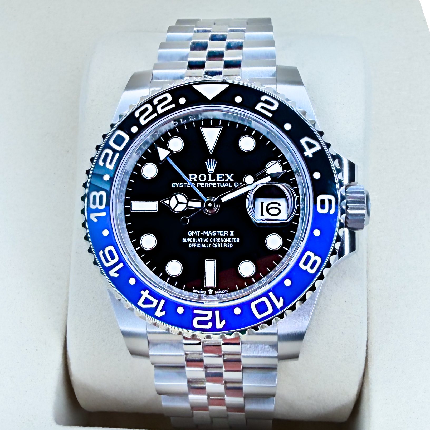 May be an image of wrist watch and text that says ' ROLEX EX OYST PERPET TUAL PERPETUAL D 18 16 GMT-MASTERII TER II GMT- - R.PERLATWECHRONOMETE TER TO FR ER PERLAT PERLATNE…