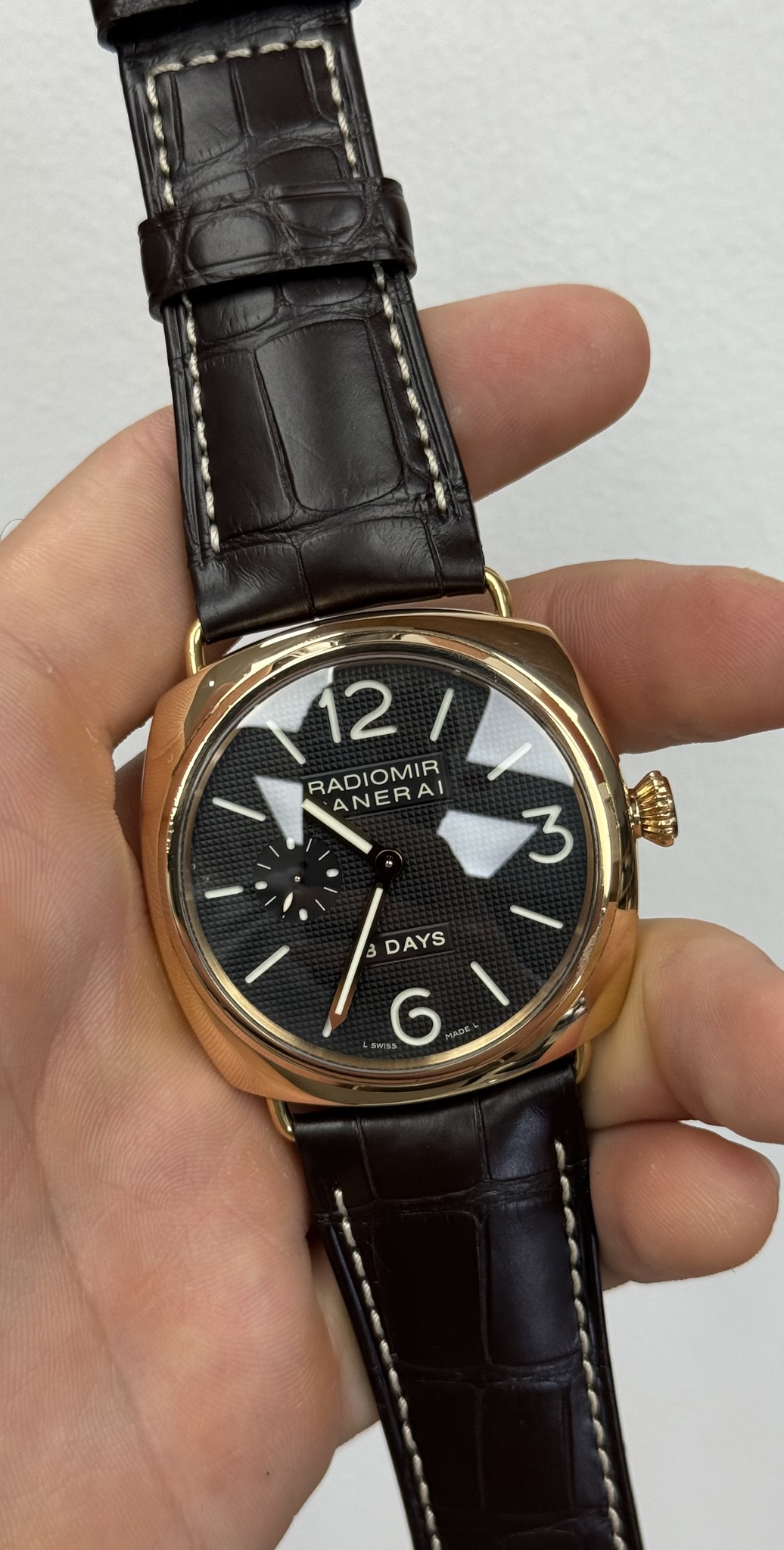 May be an image of digital watch and text that says 'M12 RADIOMIR ANERAI 3 ١ 3 DAYS BAtSS 6 N'