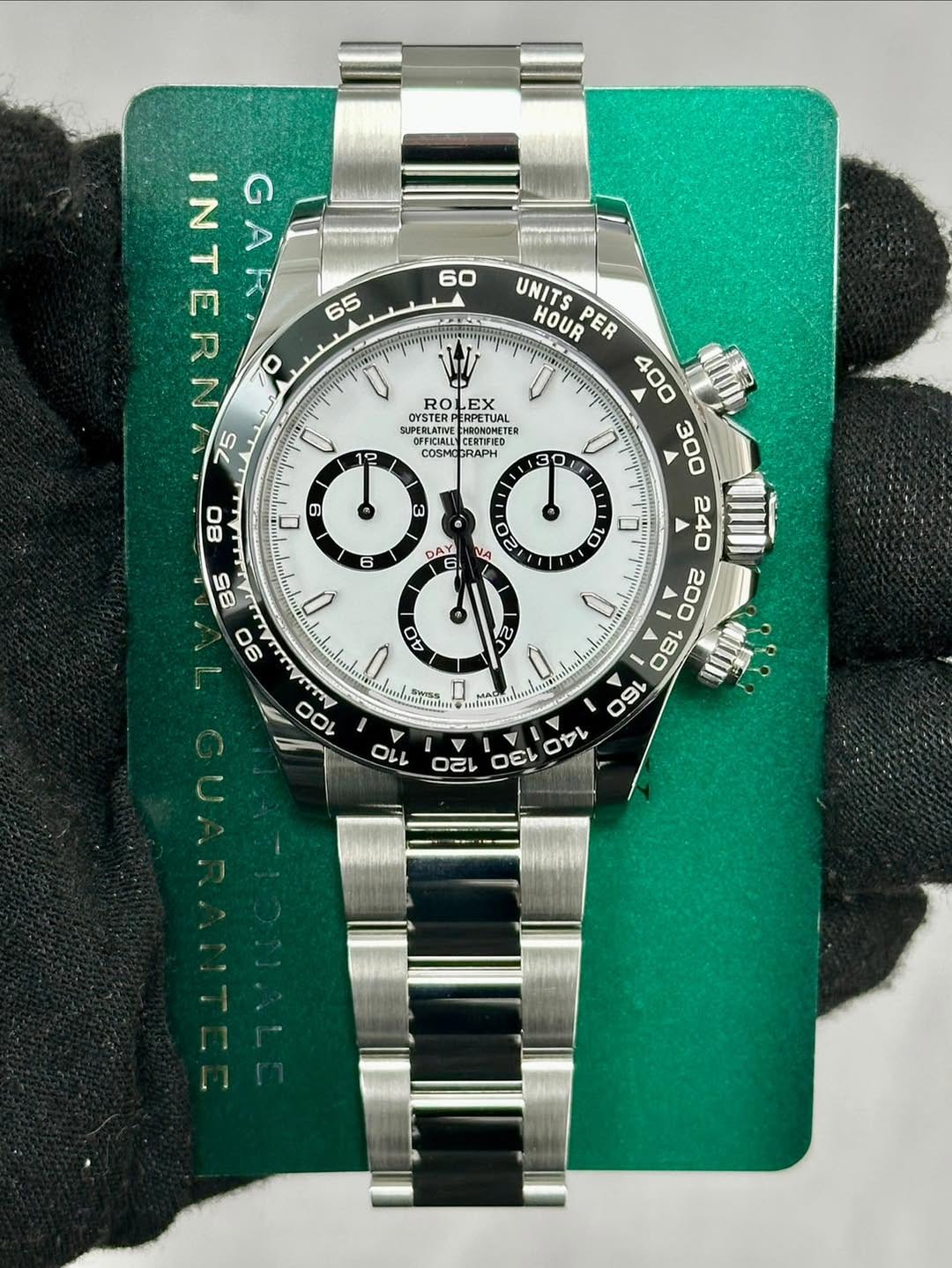 May be an image of wrist watch and text that says '6ဝေ 65 U INTERNA GAR A P EX BETUAL naacb SUPERLATINE FICIALLCERTIFIE HROMOMETER COSMO OSMOGRAPH GRAPH 9 ಬ 6 DAY Ma UNITS HOUR…