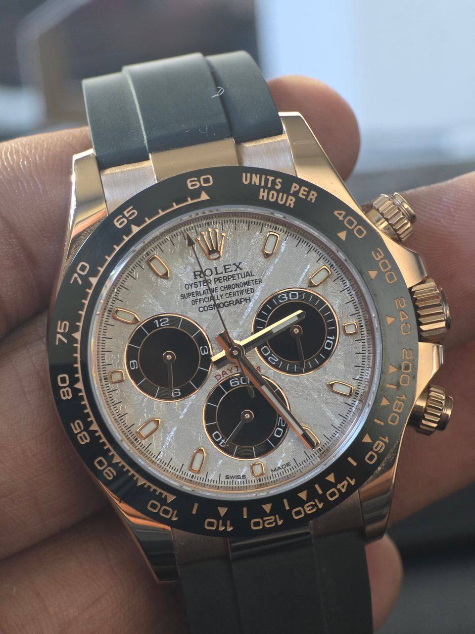May be an image of wrist watch and text that says 'I บอ 0 10 Um 240 200 LA A 400 PER 140,130 UNITS HOUR 19159 0 PERPETUTE CPERTIFIED OGRAPH W OY-BLATI o 2 0 0 60 っ 10 o ณ 5 1 OL…