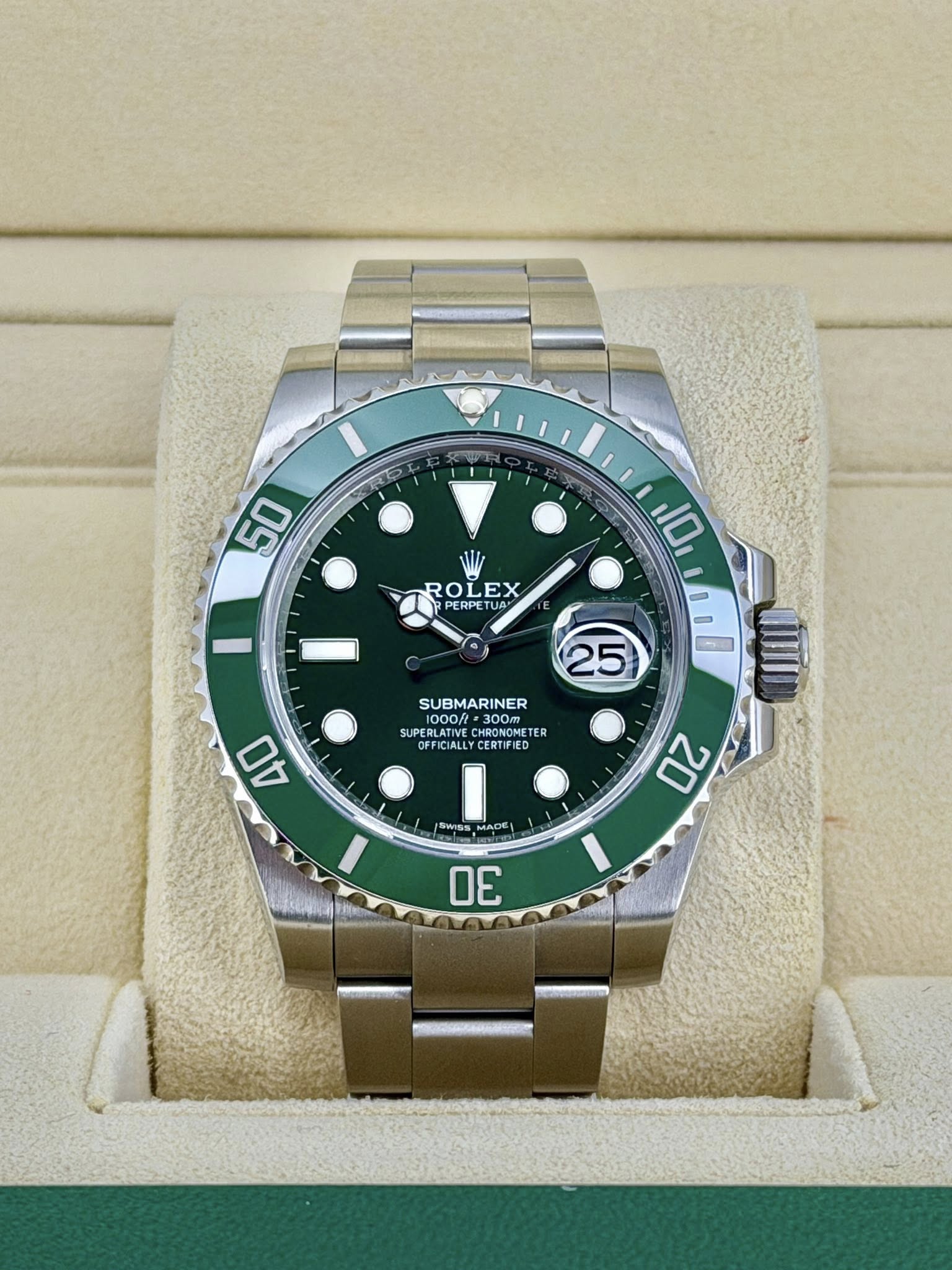 May be an image of wrist watch and text that says '50 ROLEX PER PERPETU UAN 10 10 25 SUBMARINER 1000/= 00m SUPERLATIVE OFFICIALLYCE UPERLATIVE To00H NOME ONE SUPERLATIVECHRONONETER…