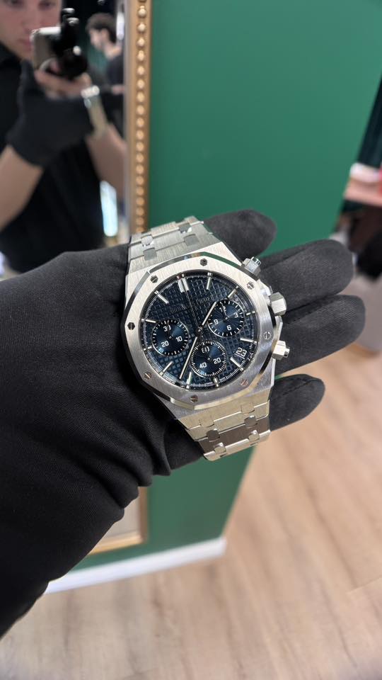 May be an image of wrist watch and text that says 'S5 ድ 9 2 20 Y 10 0 ኢ A I hờ 本 I 40 Ju'