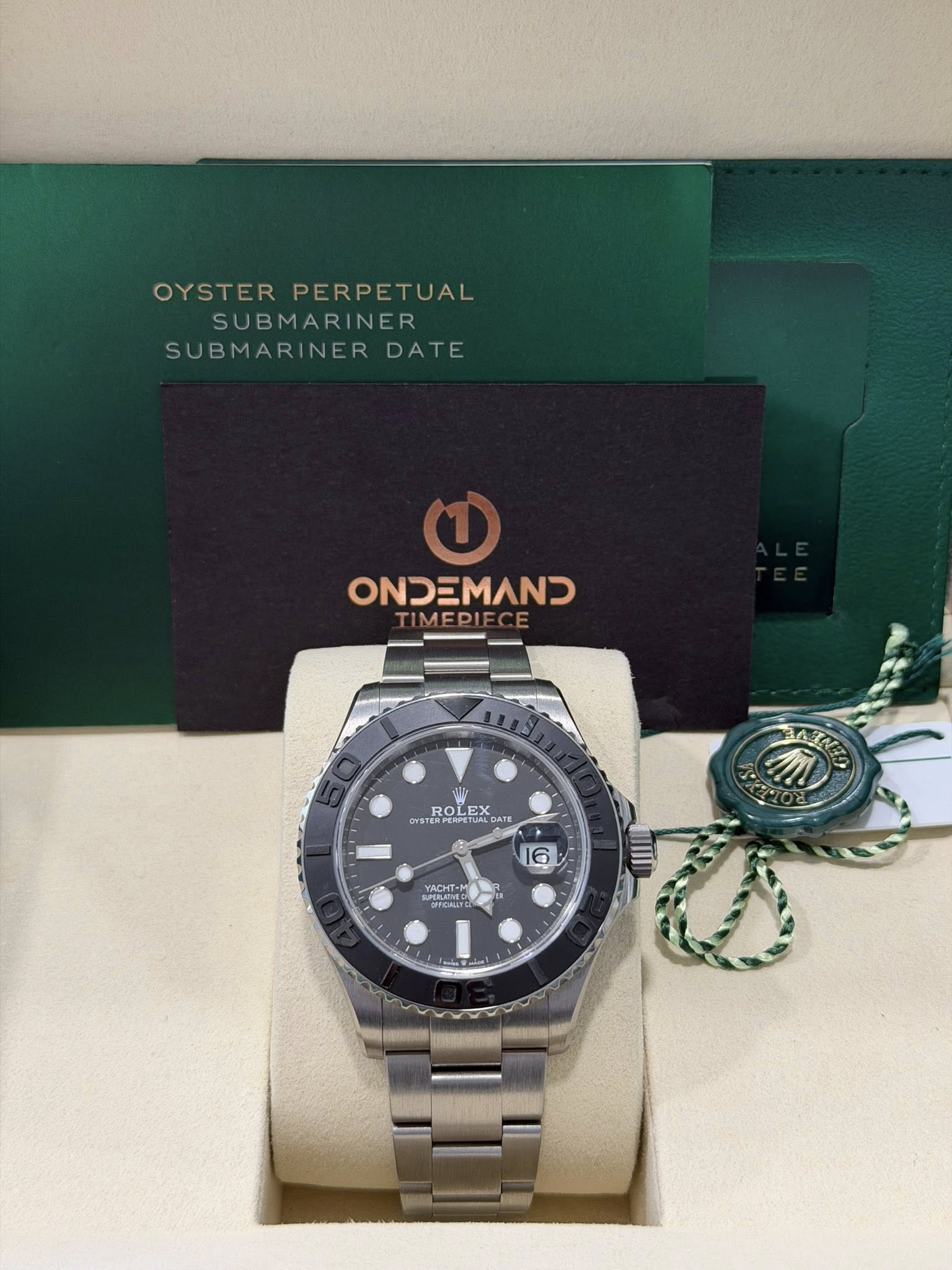 May be an image of wrist watch and text that says 'OYSTER OYSTERPERPETUAL PERPETUAL SUBMARINER SUBMARINER SUBMARINERDATE DATE ONDEMAND IMERIE OYSTEA SRT PERPET ROLEX DATE CATE 6…
