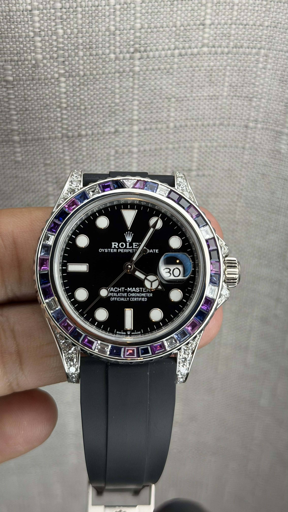 May be an image of wrist watch and text that says 'لساد W ROLE OYS TER ERP ERPERPE RPET PE DATE 30 ACHT-MASTE YACHT- MASTE PERLATT MAS CHRONOMETE CHRONOMETE FICIALLY ERTIFIED H…