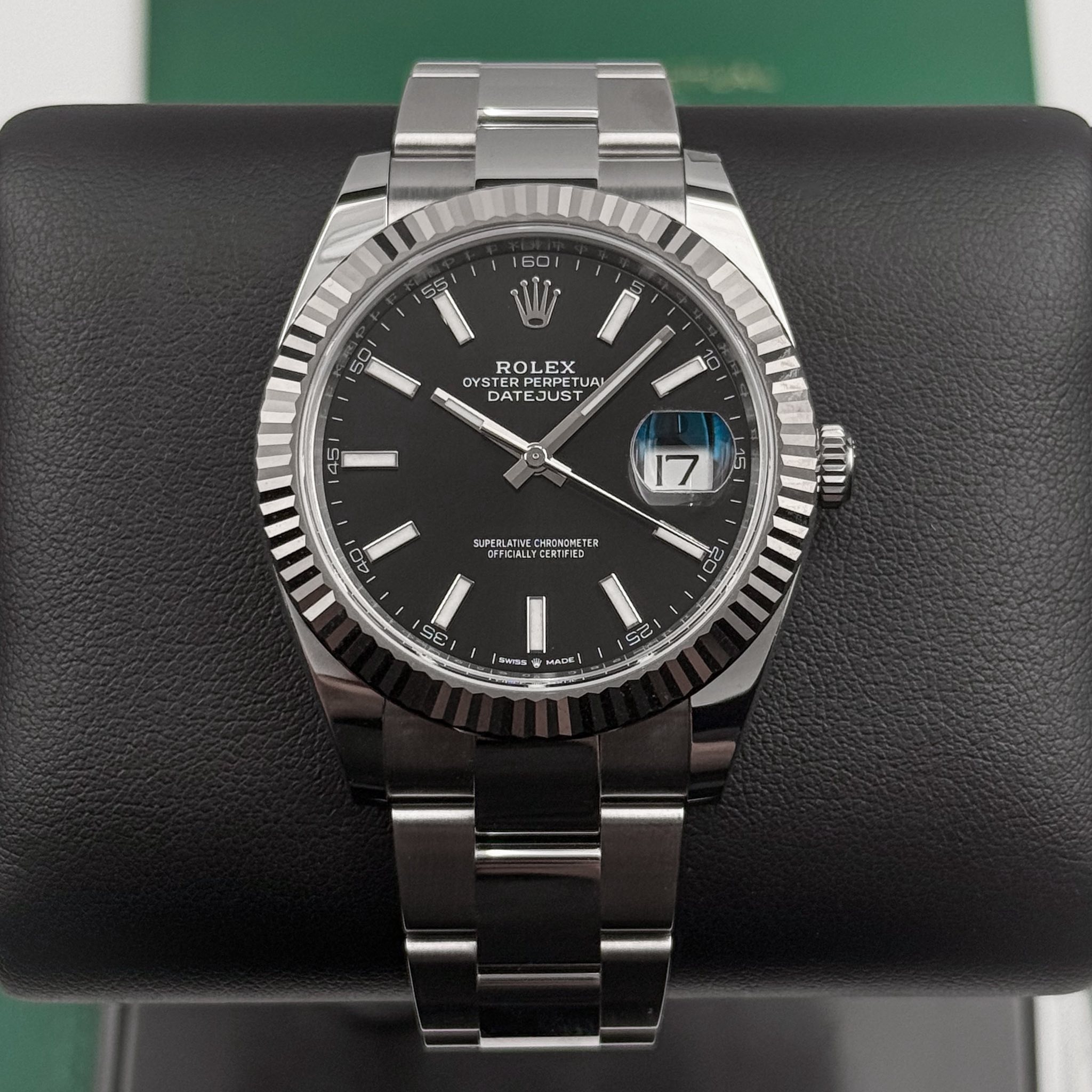 May be an image of wrist watch and text that says ' ROLEX EX ROL OYST ογ YSTERP ERPERPE OYSTEROLEDETUA PET UA DATEJUST DAT EJUS 17 ST 40 SUPERLATINE CHRONCHETER 20 35 รพร 25 MNDE…