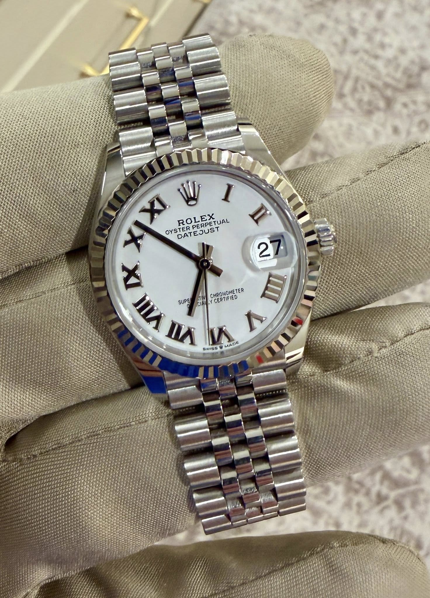 May be an image of wrist watch and text that says 'χΧΙ XI STERPERPETUA W I OYSTERERTUAL ROLEX PERPETUAL PERPETUAL UAL II ROL LEX OYSTER DATEJUST DAT 2 oυ IX cиpouomeTeR CEPTIFIED W…