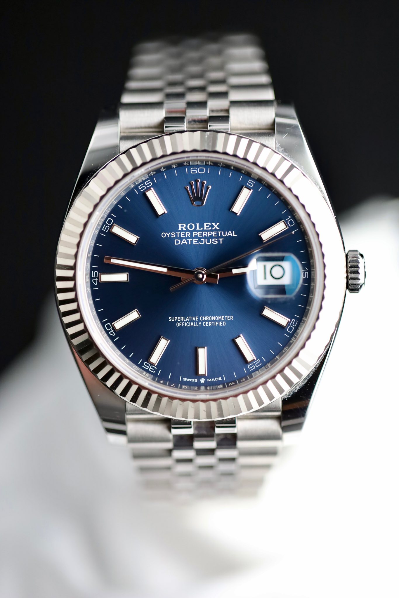 May be an image of wrist watch and text that says ' ROLEX OYSTER PERPETUAL TUAL DATEJUST DAT SUPERLATIVE CHRONGMETE TER OFFICIALLY OFFICIALLYCERTFIED OFFICIALLYCERTIFIED ก 20 SS စ…