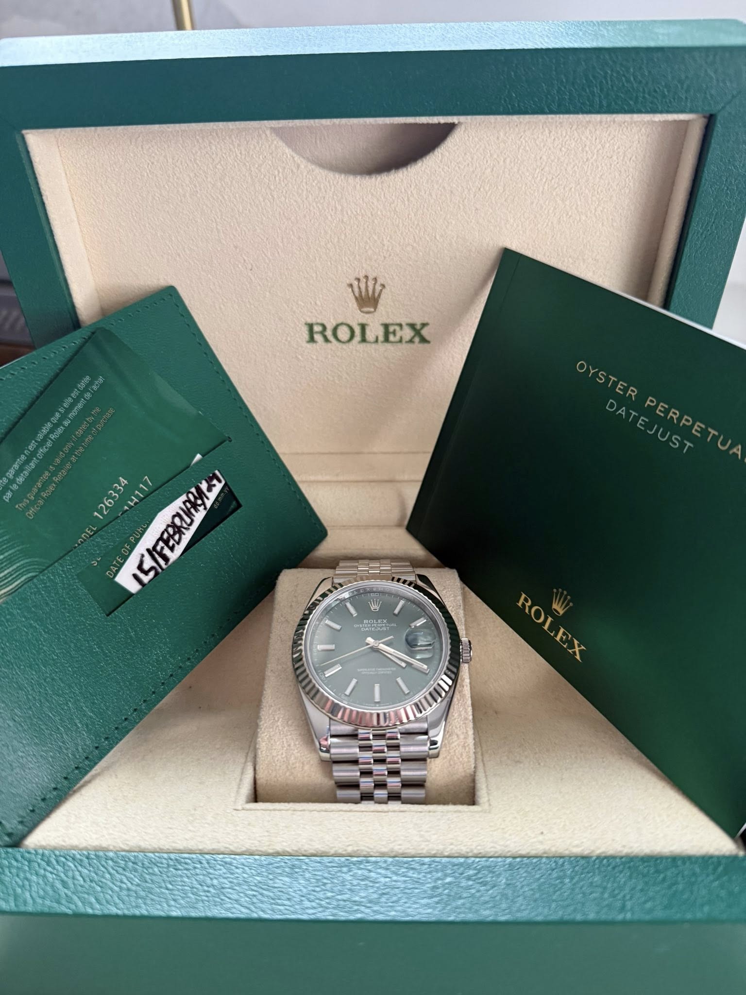 May be an image of wrist watch and text that says '11ใ7 ROLEX /FEBRUAGE 1263 26 OYSTER OYSTER PERPETUA PERPETUA PETUA 브인두 1l al ተ/ แททบ ROLEX'