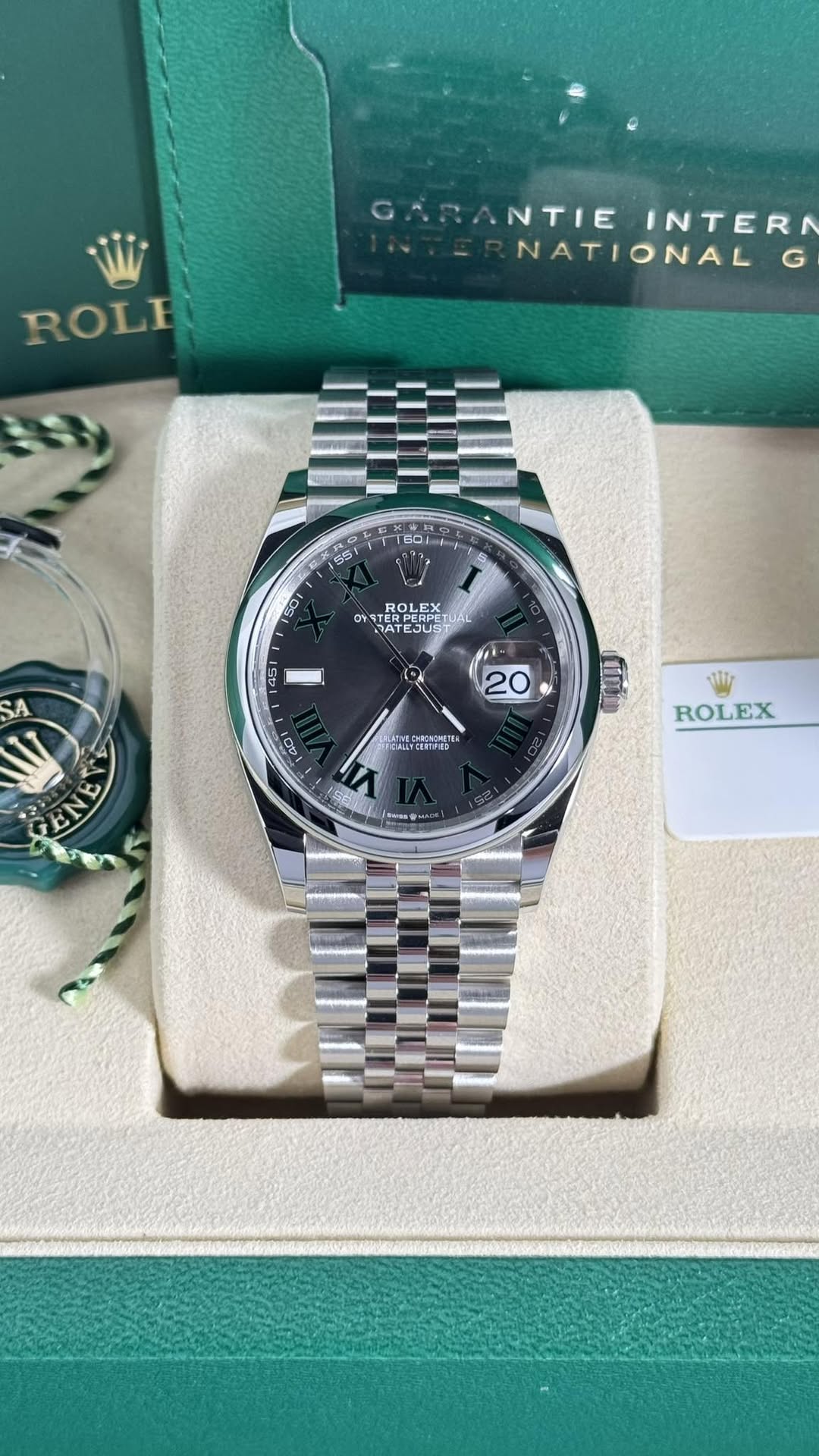 May be an image of wrist watch and text that says 'ARANTIE ANTIEINTER INTER VTIE NATIONAL G ROLE 55 50 ROLEX ROL ማን 3AT TEREAUS BAT ነይን። PERPE านระ 145 20 SA 11 ENE 下 こと神だぐ TETTALS…