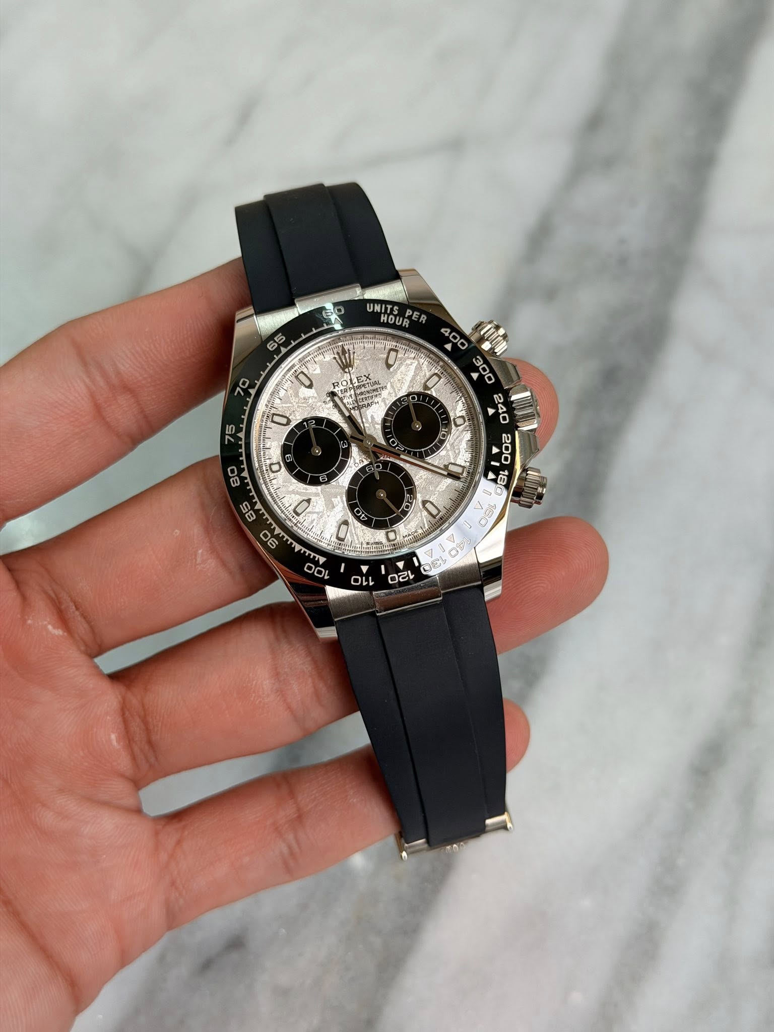 May be an image of wrist watch and text that says 'UNITS.PE UNIT HOUR 65 0 RO ROLEX BX CENINTR EAI o O 0 85 a 0 DO FO 0 F Gl 120 110'