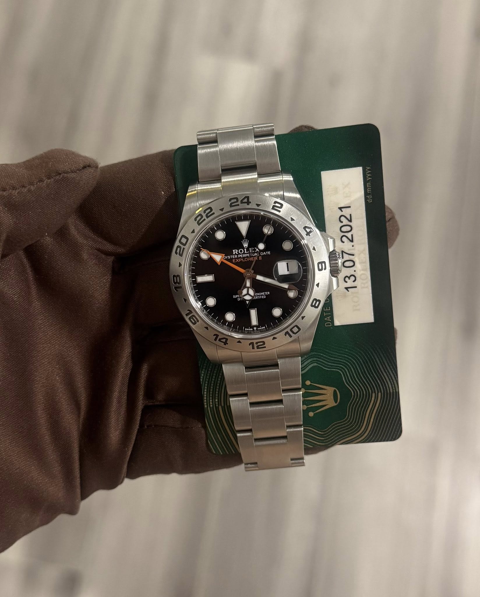 May be an image of wrist watch and text that says '사한 2 20 ROL EX no 00'