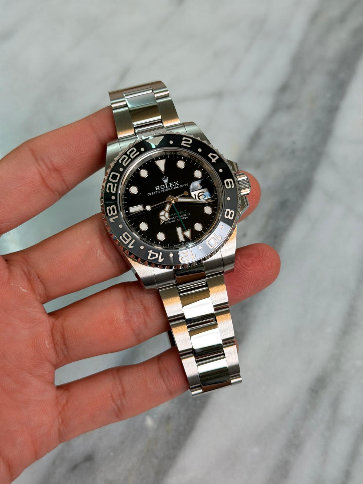 May be an image of wrist watch and text that says ' ROLEX ROL 8 6 16 οι O S セ'