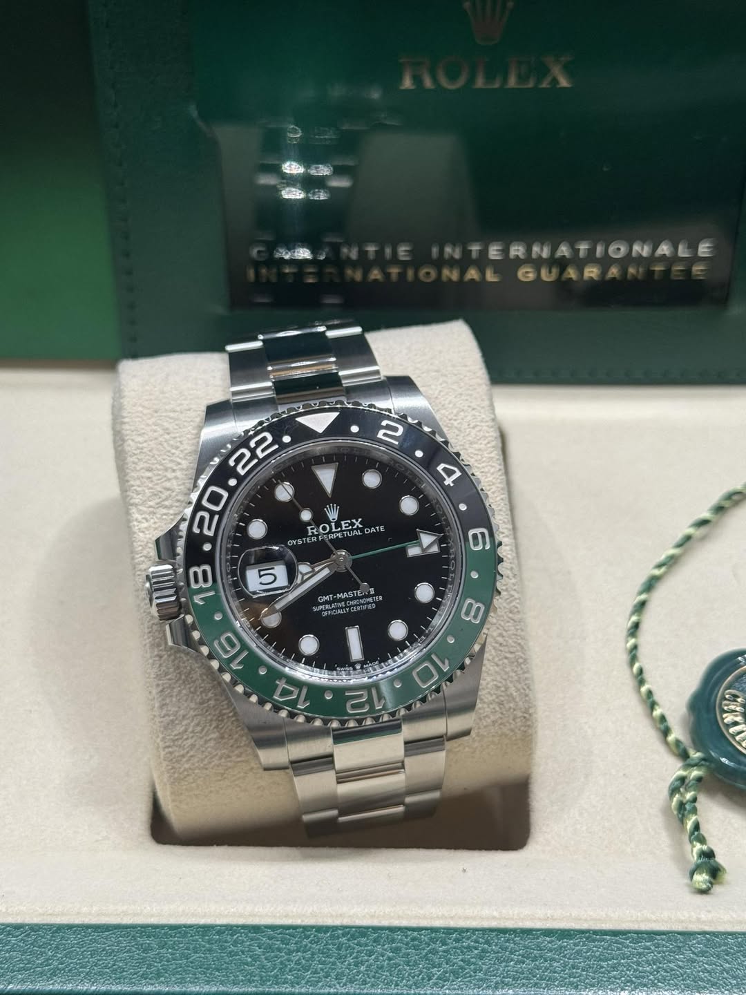 May be an image of wrist watch and text that says 'TERNATIONALE ALGUARA GU 2 4 CRFERIETUAL ROI EX ROLEX REOOSTUALDA ATE 22 20 II T-MASTE 8 기 10 14'
