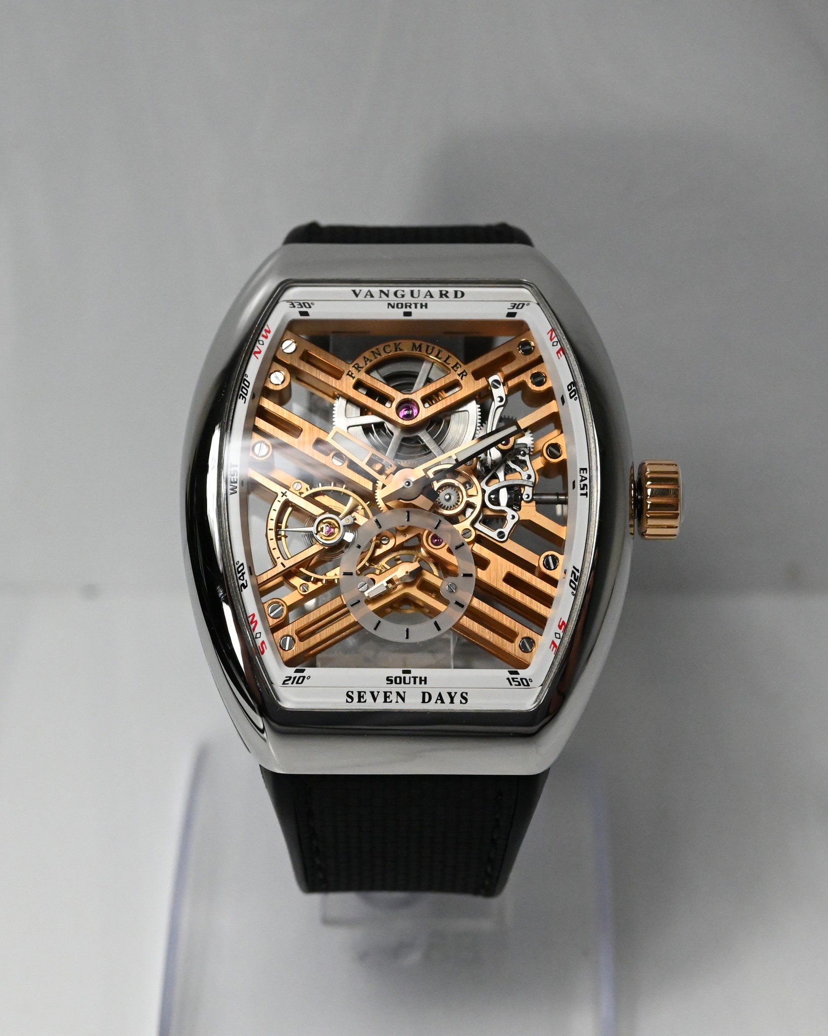 May be an image of digital watch and text that says '0 VANGUARD ANGUA VA D NORTH i 30 300 WEE ن EAAT 240 GA C 210° នានុបស SOUTH SEVEN SEVENDAYS DAYS 50°'