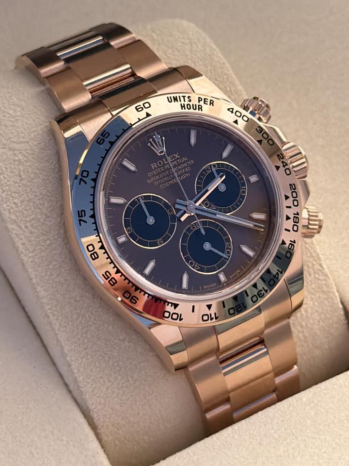 May be an image of wrist watch and text that says '60 UNITS PER HOUR لنمد 85 D गण्ा 16 س '