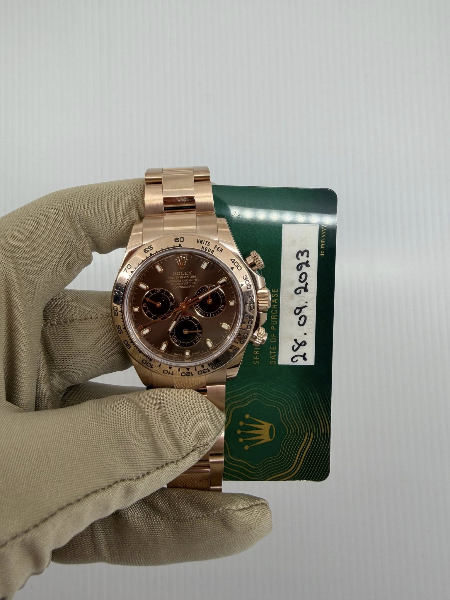 May be an image of wrist watch and text that says 's0 55 70 UNITS KOHR PER PER a I ារ . ព្ចើ -'