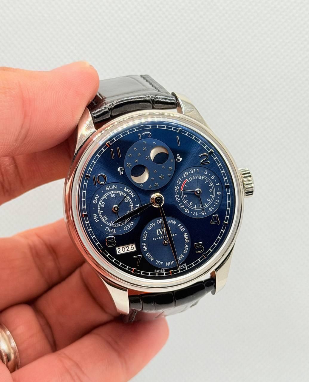 May be an image of wrist watch, strap, timer and text that says 'ه CUN ΜΩΝ SAT ሞ6 10 27 D F & ۲ G 2 A 2 ا ロ FRI ada a 4 ባዛ JAN FEB V MAR 2025 SEP วก 70r DI 茶'