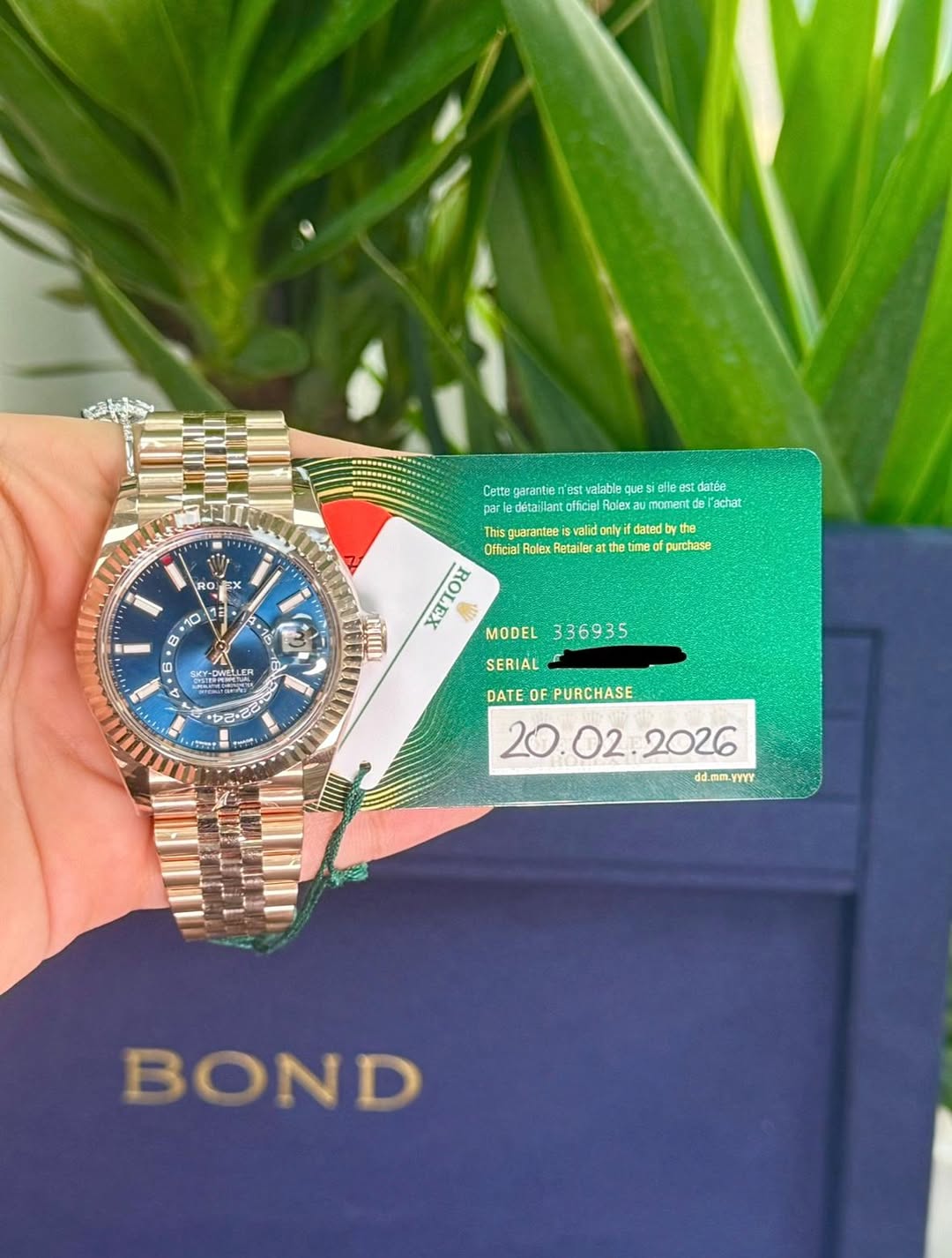 May be an image of wrist watch and text that says 'RO 0. 10 Cette garante alably ues Cameprartea Blle datée moment อตา par détaillantaficie détaillant officiel C Rolex…