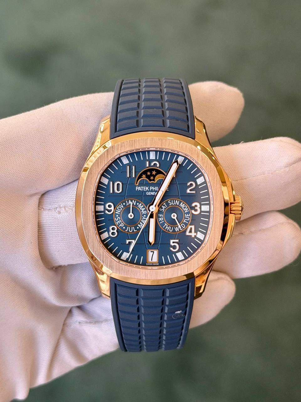 May be an image of wrist watch and text that says 'n PATEK PHIL GENEV Il 10 MI و NO MA MA UL 2 SAT SUN MON 3 プ 2 THU NED ٥ 5 co 7 7 SVSSMACK'